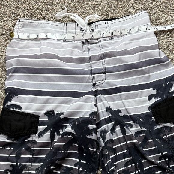Hang Ten Black & Gray Palm Tree Swim Trunks - Picture 5 of 7